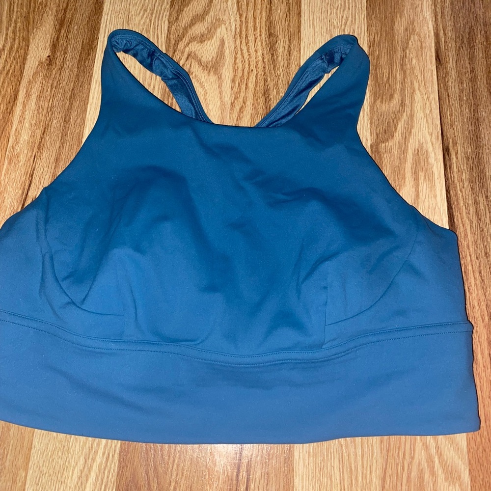 Lululemon high neck sports bra size 12